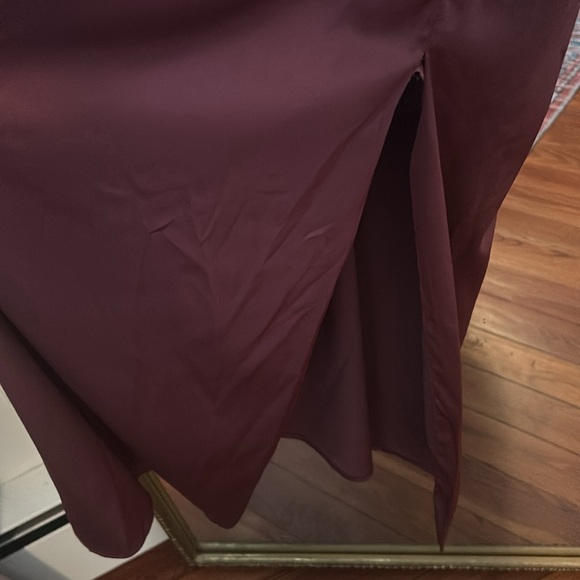 NWT MIDI Dress with Split. - Picture 4 of 4
